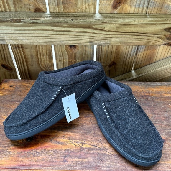 New Sonoma Fleece Lined Moccasin Toe Slippers  Charcoal Gray Size Large 10-11 - Picture 1 of 7